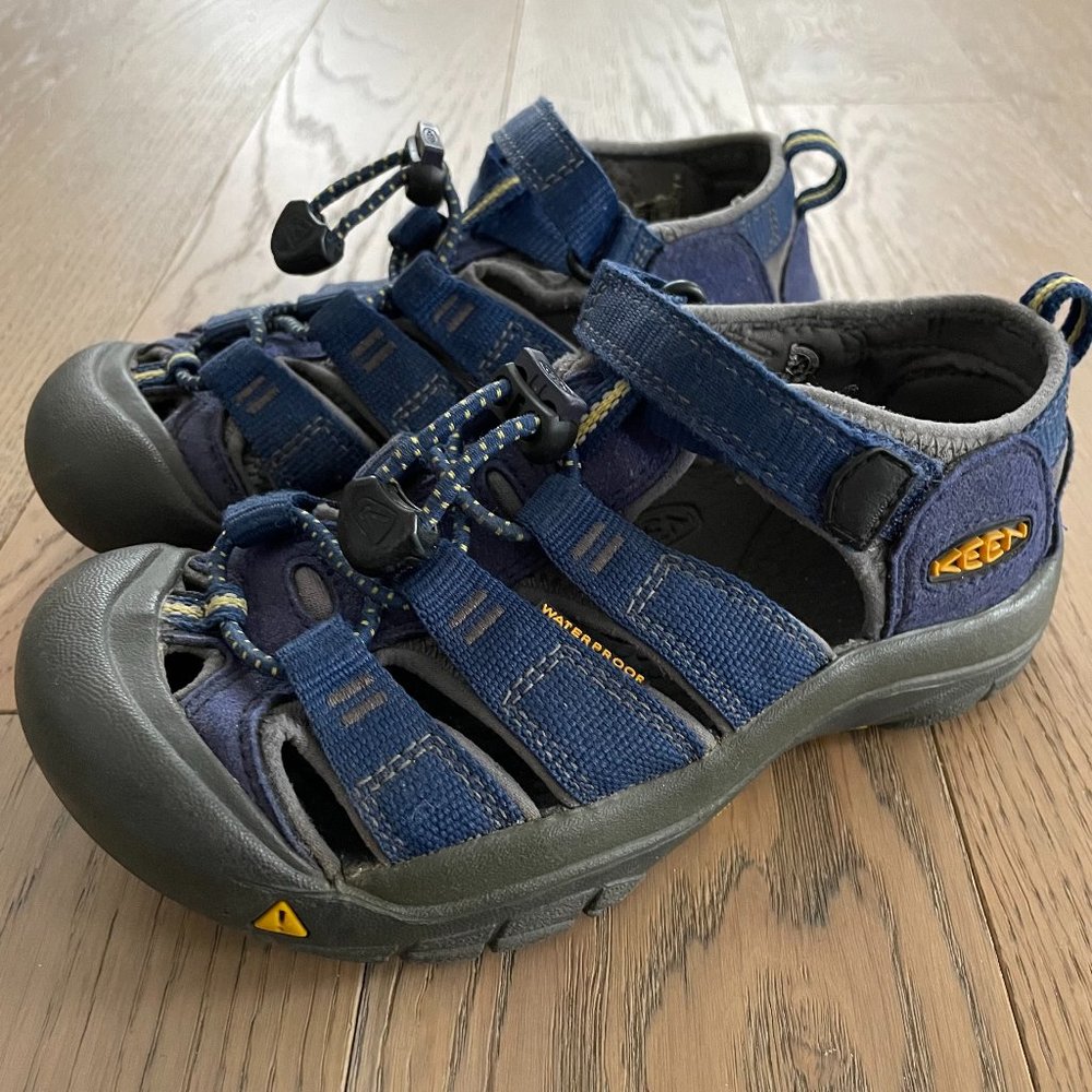 KEEN Unise Little Kid Newport Water Sandal
